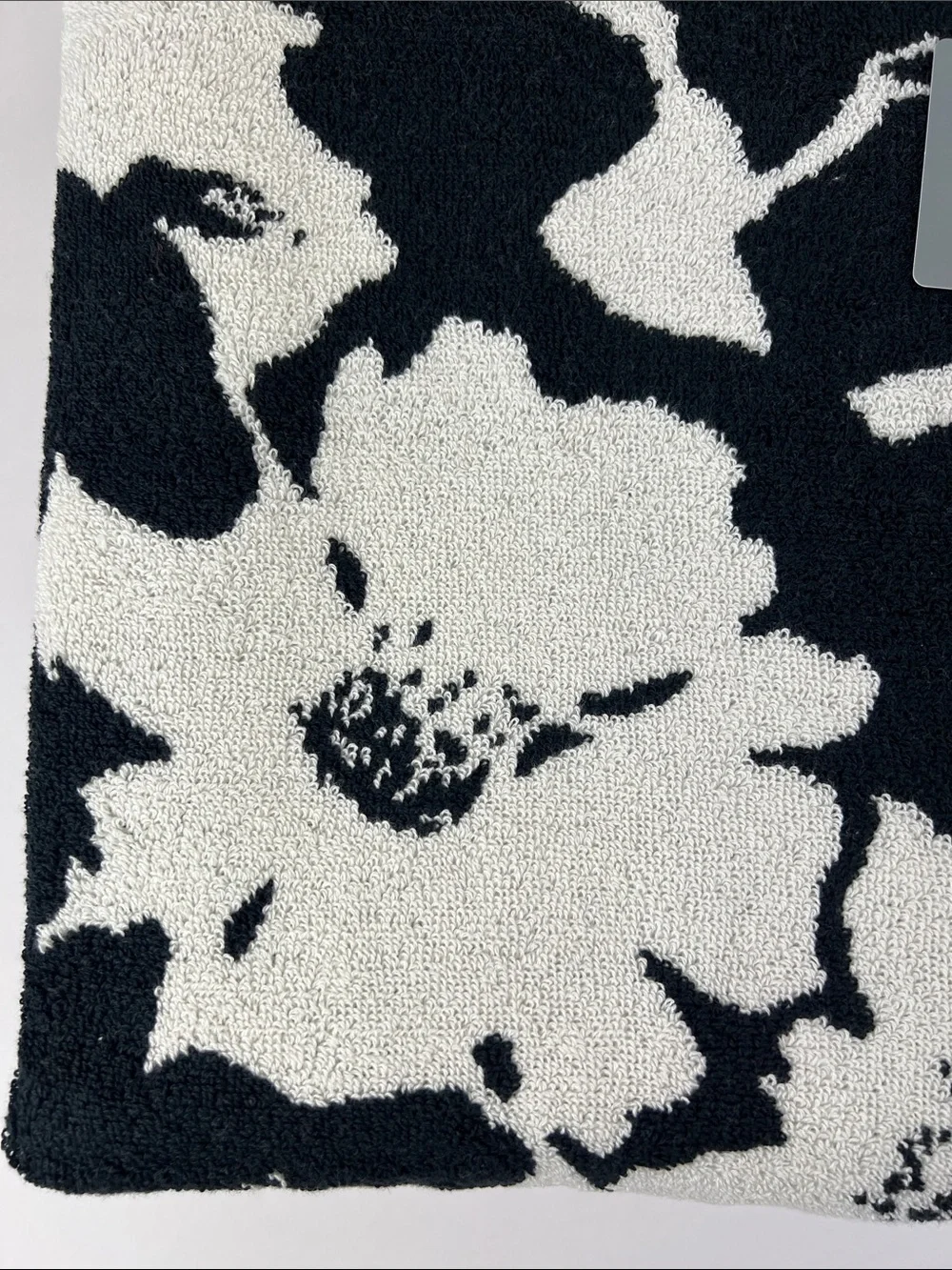 Loft by Loftex Bath Towels Black Cream Floral Jacquard Soft Cotton 2 Pc NEW